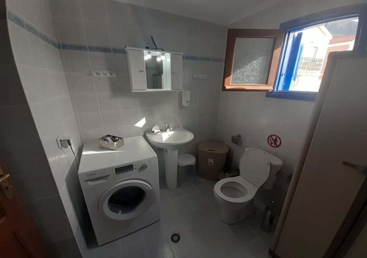 Symi Breeze Villa Luaran gambar