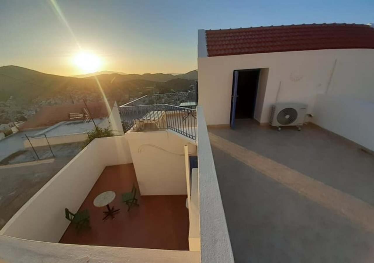 Symi Breeze Villa Luaran gambar