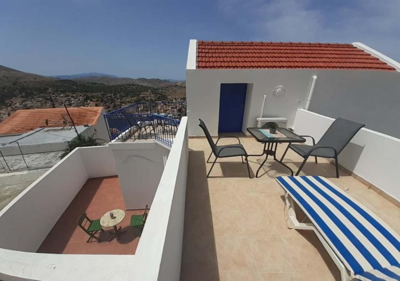 Symi Breeze Villa Luaran gambar