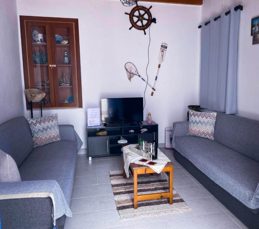 Symi Breeze Villa Luaran gambar