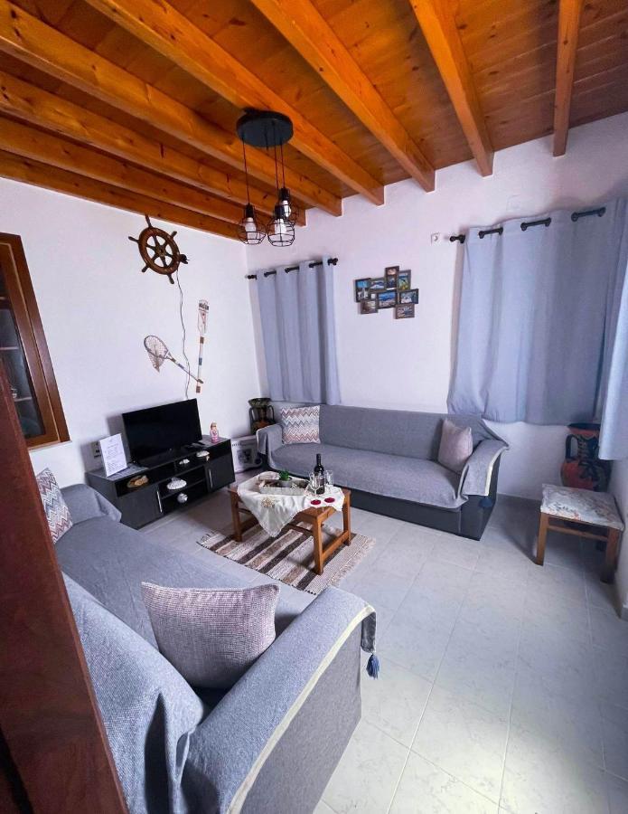 Symi Breeze Villa Luaran gambar
